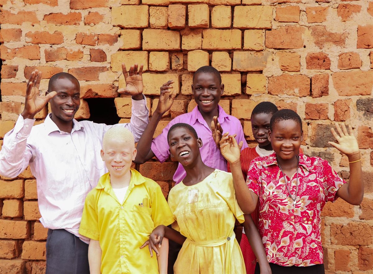 2021-uganda-funksjonshemmede-barn-tegnsprak (1786x1313)