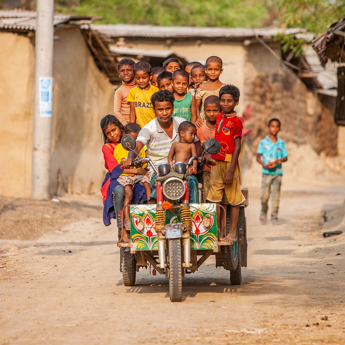 bangladesh-rajshahi-rickshaw-people