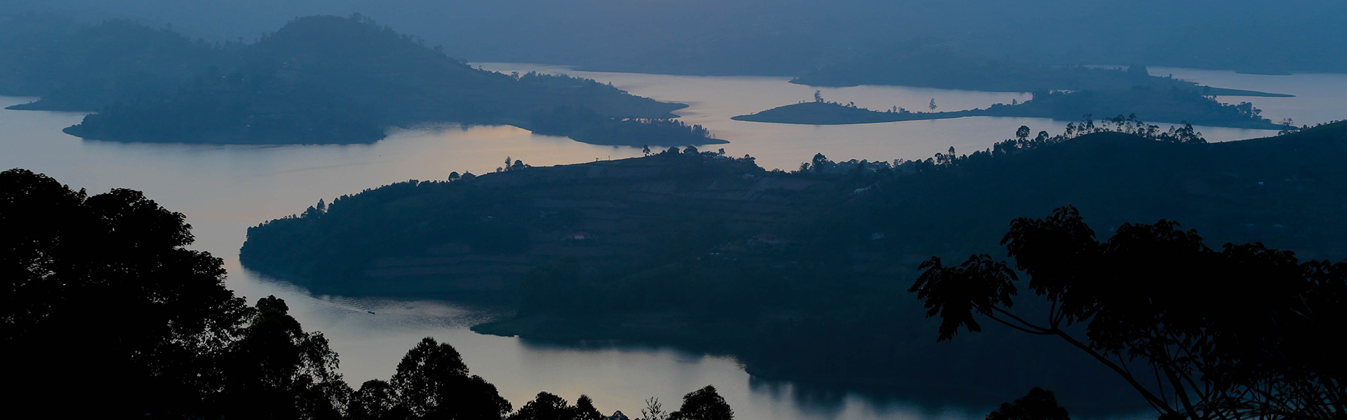uganda-landscape-lake